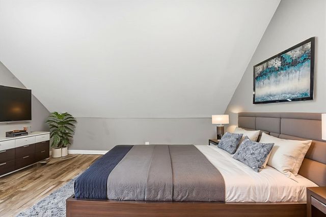 53 James St, Worcester, MA 01603