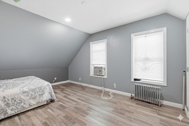 53 James St, Worcester, MA 01603