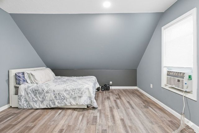 53 James St, Worcester, MA 01603