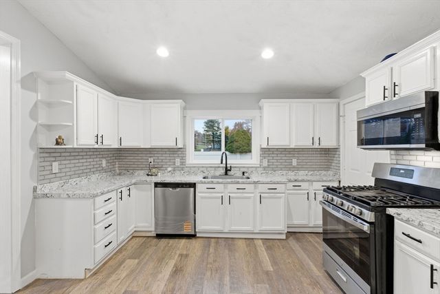 53 James St, Worcester, MA 01603