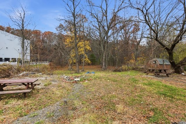 53 James St, Worcester, MA 01603