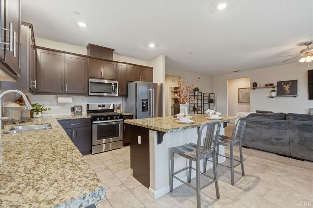 1161 Greenbrier Drive, Hanford, CA 93230