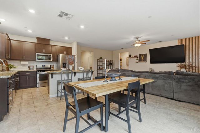 1161 Greenbrier Drive, Hanford, CA 93230