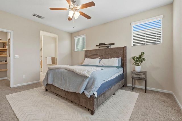 1161 Greenbrier Drive, Hanford, CA 93230