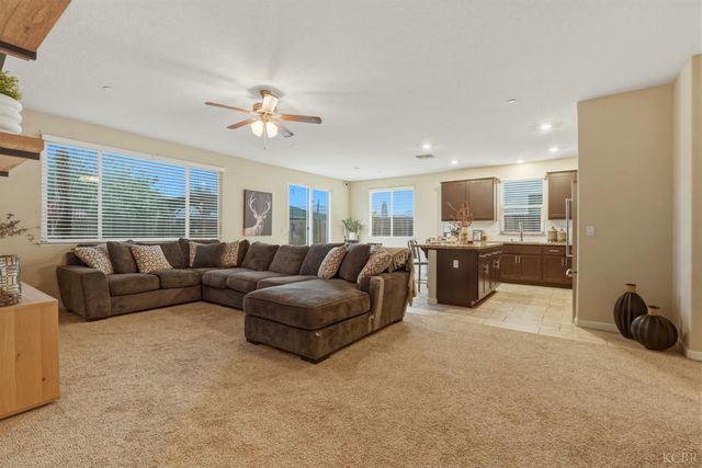 1161 Greenbrier Drive, Hanford, CA 93230