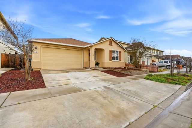 1161 Greenbrier Drive, Hanford, CA 93230