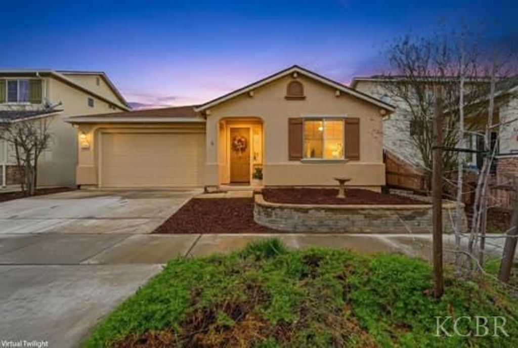 1161 Greenbrier Drive, Hanford, CA 93230