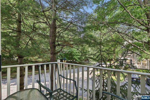 2053 Charles Court, Mahwah, NJ 07430
