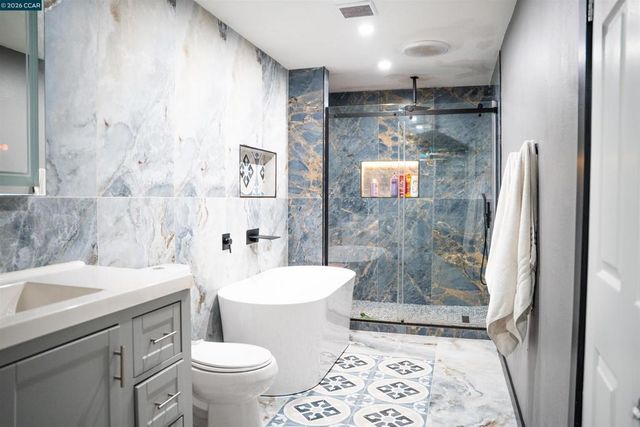 348 Valle Vista Ave, Vallejo, CA 94590