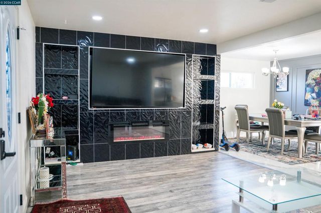 348 Valle Vista Ave, Vallejo, CA 94590