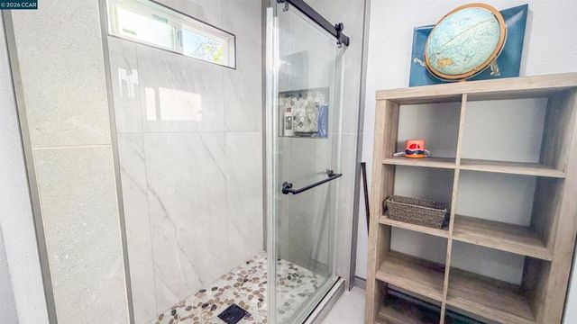 348 Valle Vista Ave, Vallejo, CA 94590