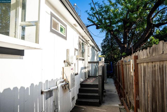 348 Valle Vista Ave, Vallejo, CA 94590