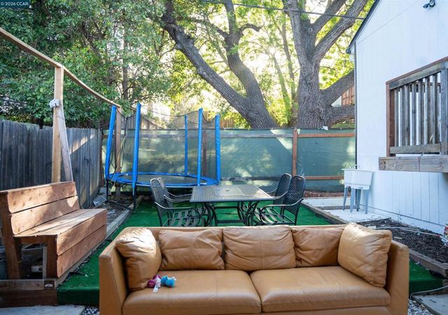 348 Valle Vista Ave, Vallejo, CA 94590