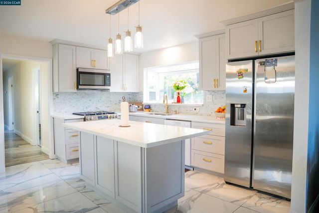 348 Valle Vista Ave, Vallejo, CA 94590