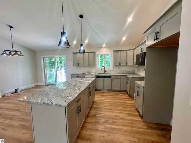 1066 Birmley Estates Drive, Traverse City, MI 49696