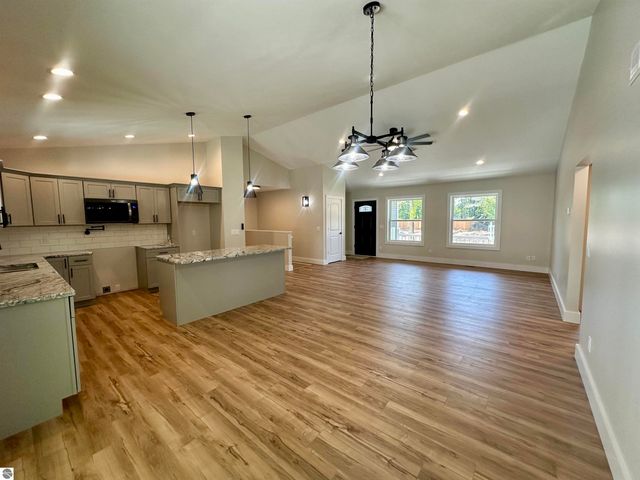 1066 Birmley Estates Drive, Traverse City, MI 49696