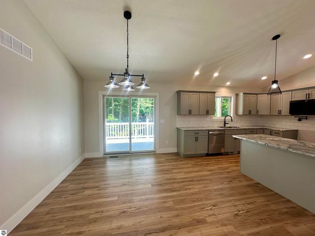 1066 Birmley Estates Drive, Traverse City, MI 49696