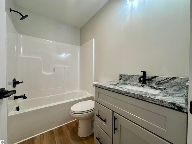 1066 Birmley Estates Drive, Traverse City, MI 49696