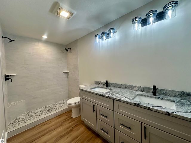 1066 Birmley Estates Drive, Traverse City, MI 49696