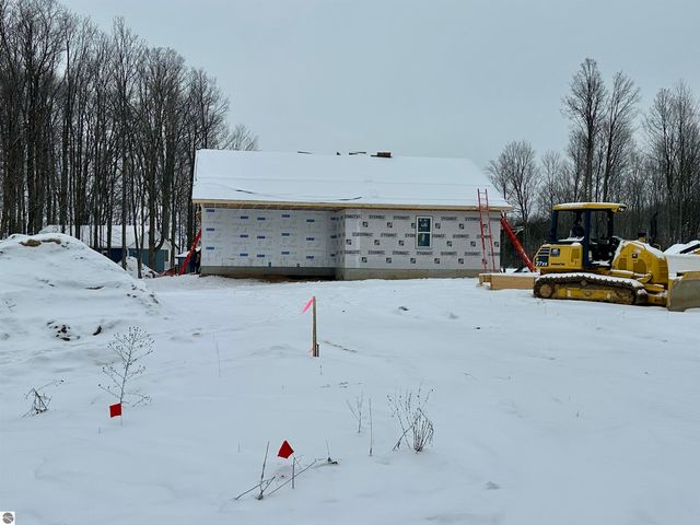 1066 Birmley Estates Drive, Traverse City, MI 49696