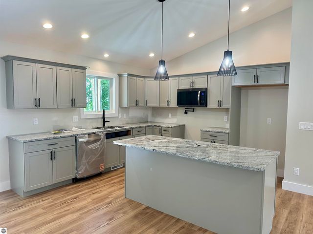 1066 Birmley Estates Drive, Traverse City, MI 49696