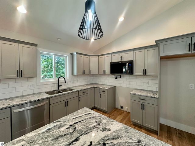 1066 Birmley Estates Drive, Traverse City, MI 49696