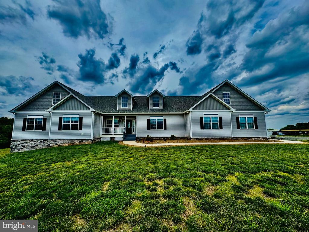 9936 BELL WOOD FARM LN, Nokesville, VA 20181