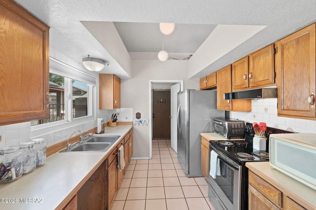 5422 S Newhall Drive, Tucson, AZ 85746