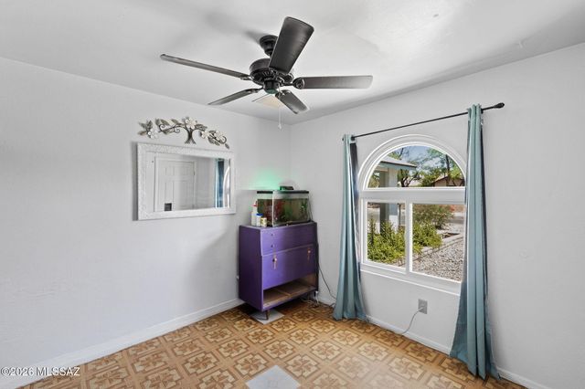 5422 S Newhall Drive, Tucson, AZ 85746