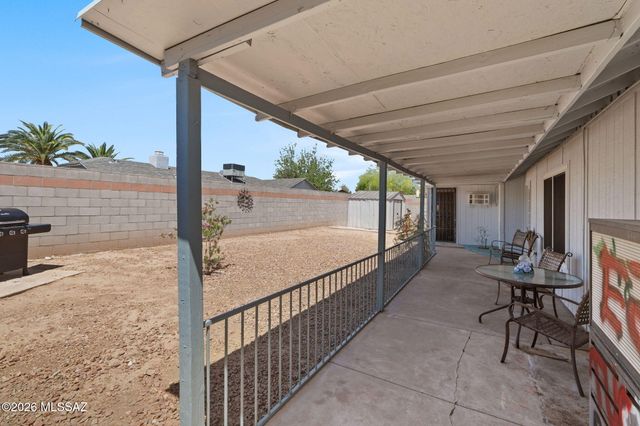 5422 S Newhall Drive, Tucson, AZ 85746