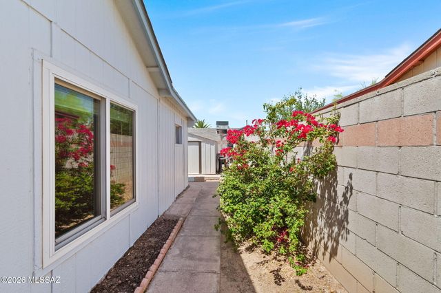 5422 S Newhall Drive, Tucson, AZ 85746