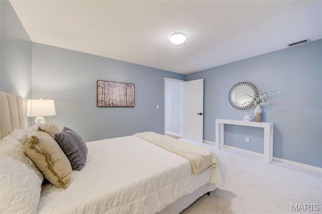 1094 Harness Drive, St Charles, MO 63304