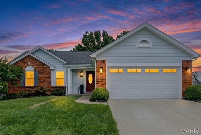 1094 Harness Drive, St Charles, MO 63304