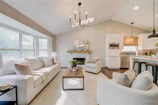 1094 Harness Drive, St Charles, MO 63304