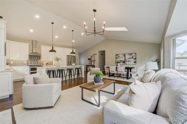 1094 Harness Drive, St Charles, MO 63304