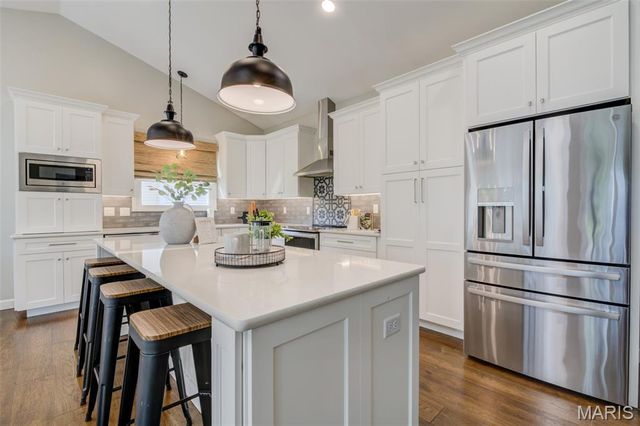 1094 Harness Drive, St Charles, MO 63304