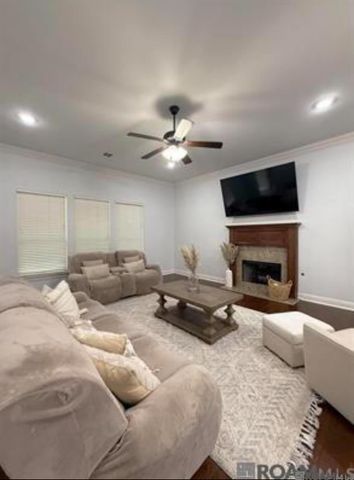 13238 Babin Estates Dr, Gonzales, LA 70737