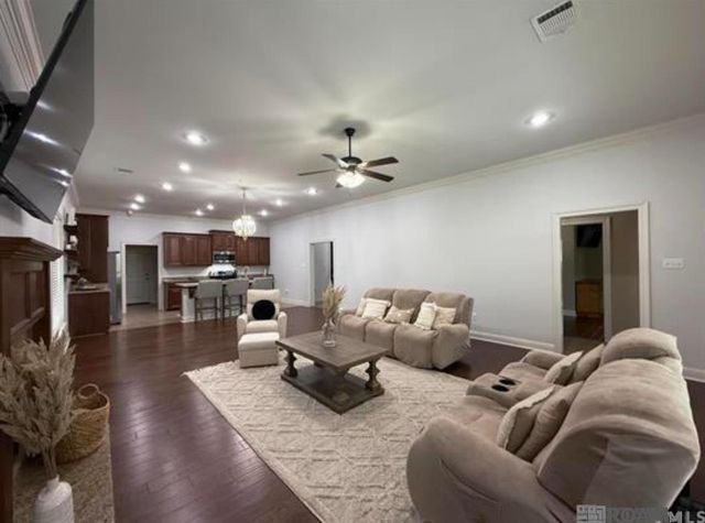 13238 Babin Estates Dr, Gonzales, LA 70737