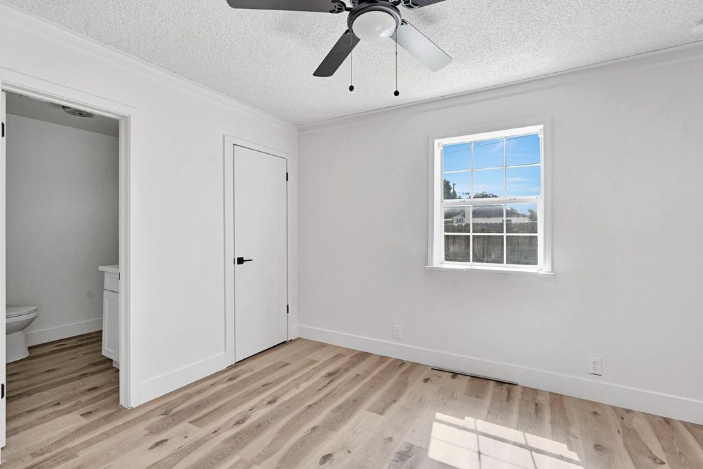 Image 17 of property listing at 333 Oleander Avenue, Lemoore, CA 93245
