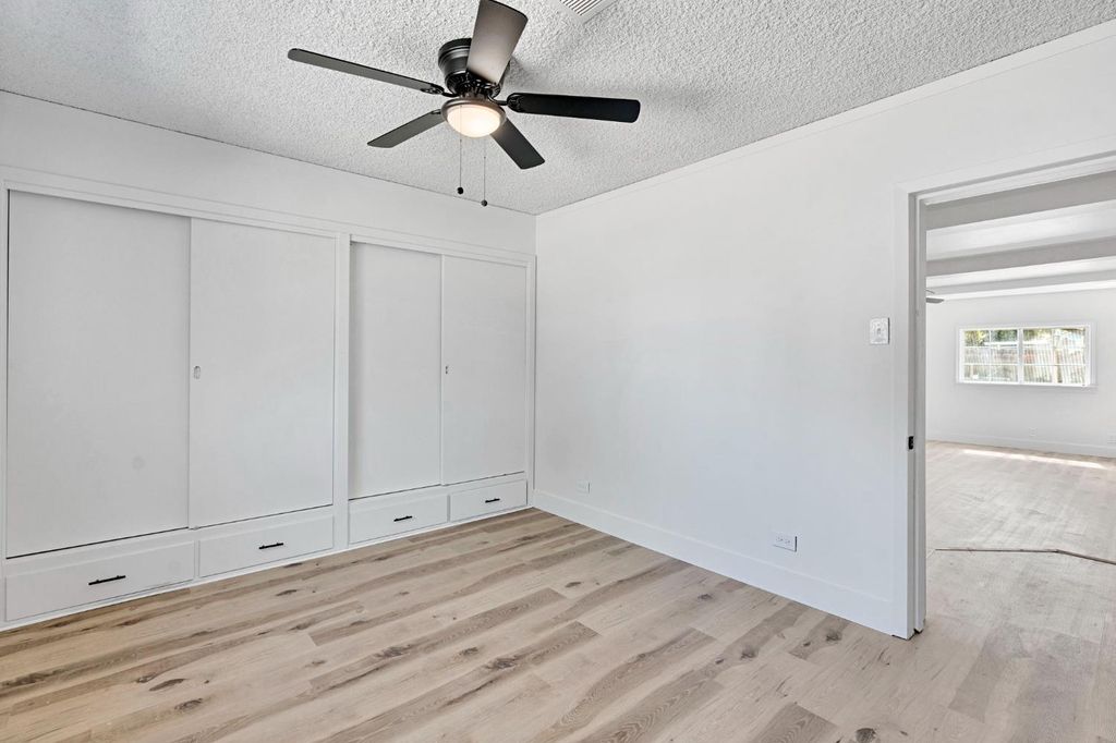 Image 19 of property listing at 333 Oleander Avenue, Lemoore, CA 93245