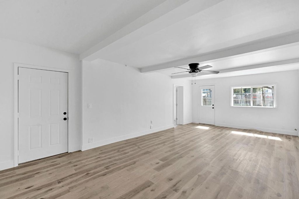 Image 21 of property listing at 333 Oleander Avenue, Lemoore, CA 93245