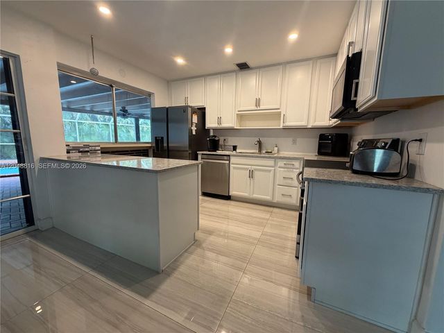 13200 SW 83rd Avenue, Pinecrest, FL 33156