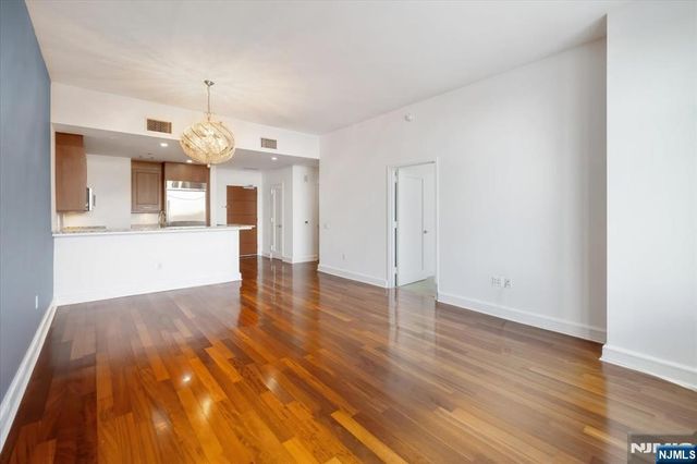 8100 River Road 209, North Bergen, NJ 07047