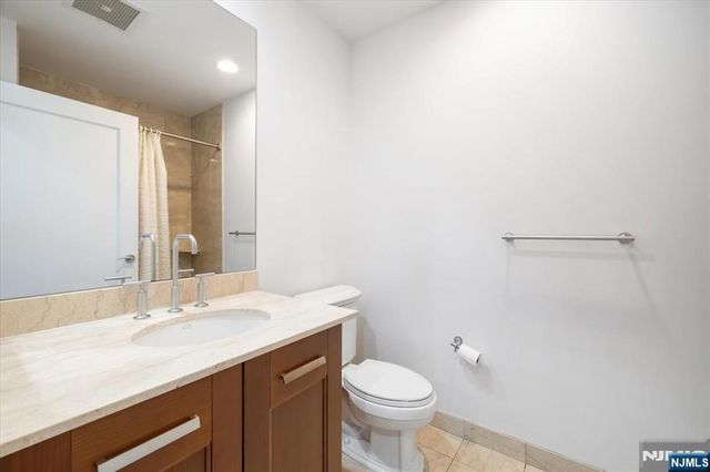 8100 River Road 209, North Bergen, NJ 07047