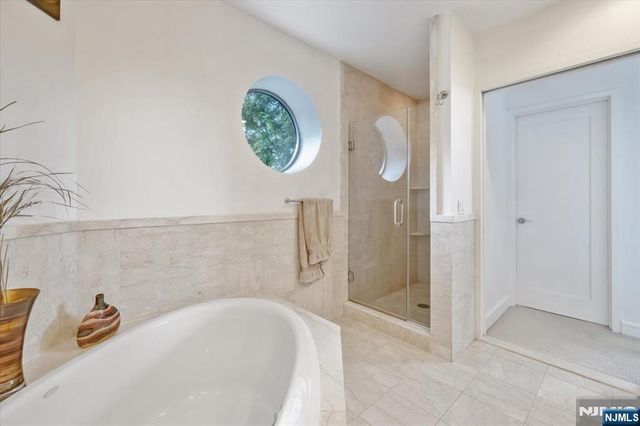 8100 River Road 209, North Bergen, NJ 07047