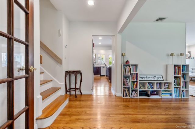 842 Fiske Street, Woodmere, NY 11598