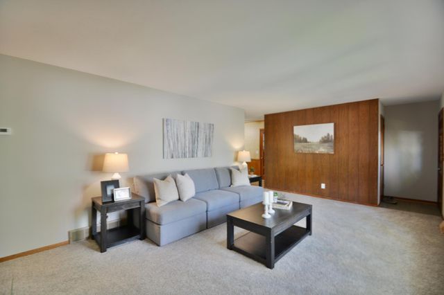 6494 Berkshire Lane N, Maple Grove, MN 55311