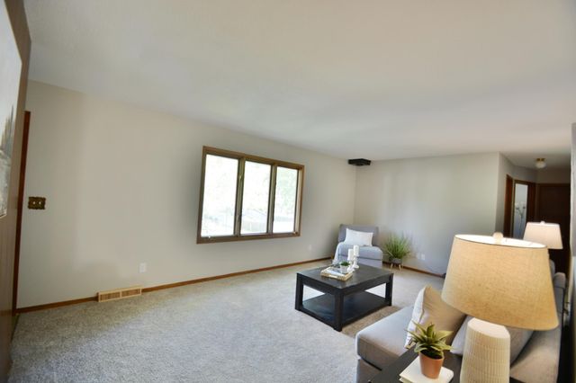 6494 Berkshire Lane N, Maple Grove, MN 55311