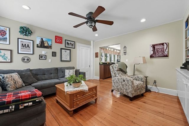 139 Salem End Road, Framingham, MA 01702