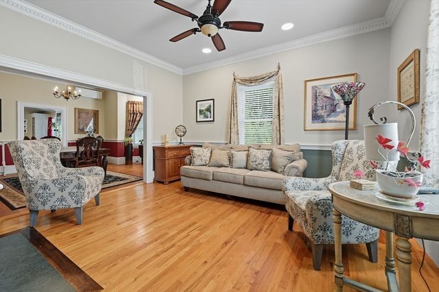 139 Salem End Road, Framingham, MA 01702